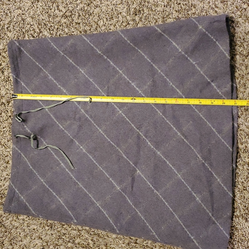 J Crew grey wool skirt. - Picture 4 of 8